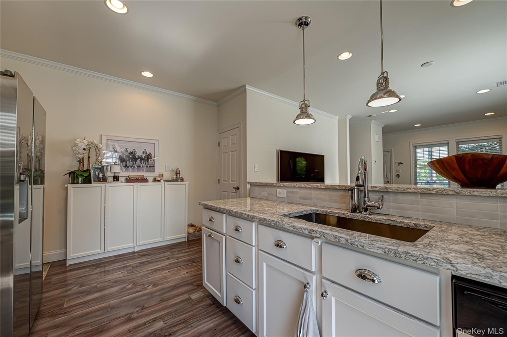 7 Nathan Hale Drive - Photo 9