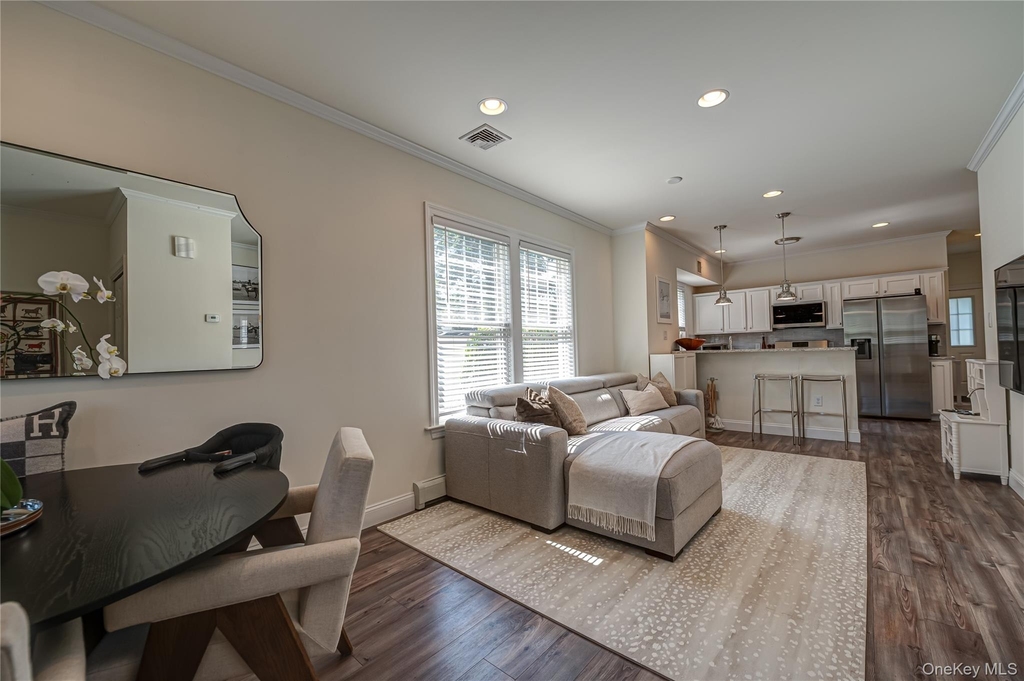 7 Nathan Hale Drive - Photo 2