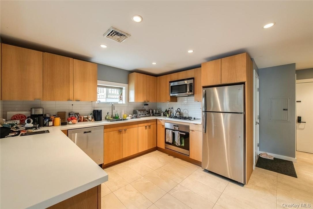 44 Main Street - Photo 10
