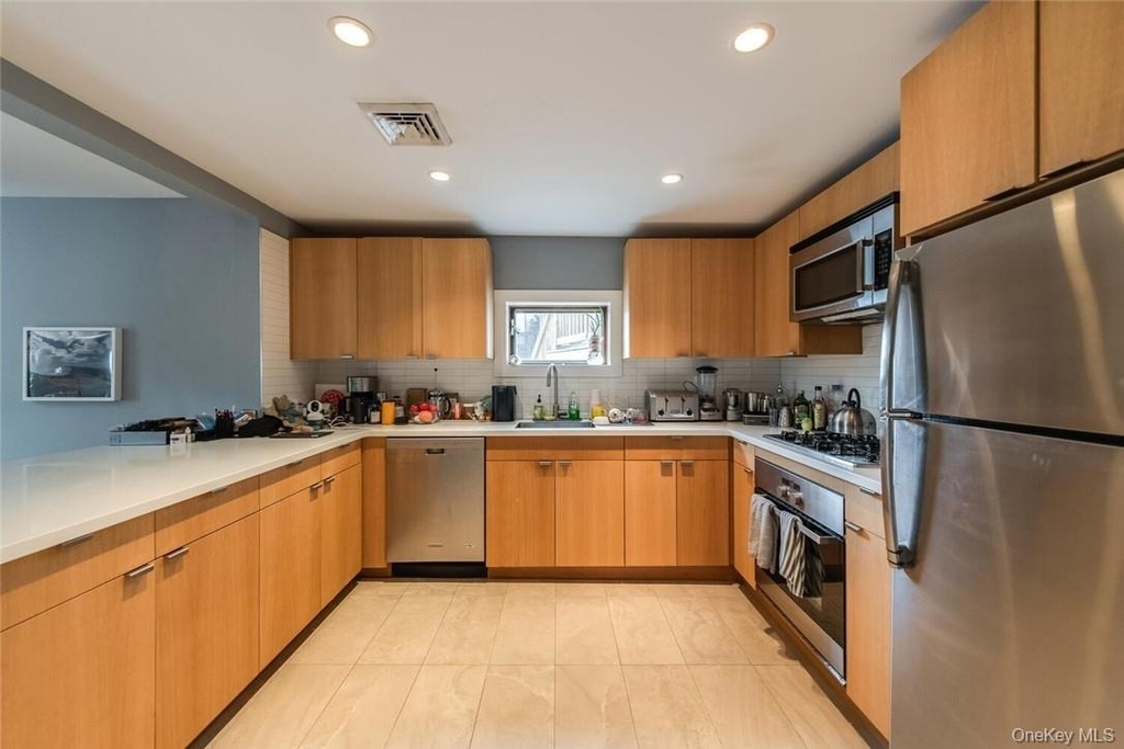 44 Main Street - Photo 8