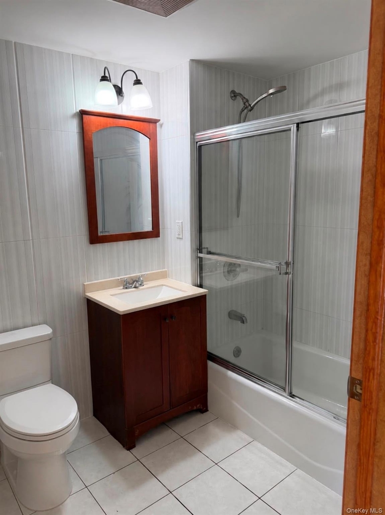 35-19 Leavitt Street - Photo 9