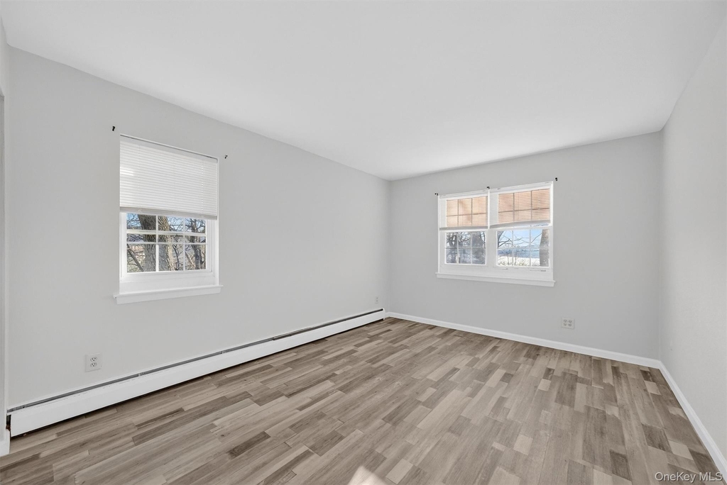 4 Colonial Road - Photo 12