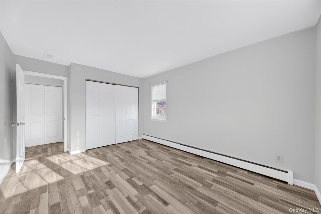 4 Colonial Road - Photo 13