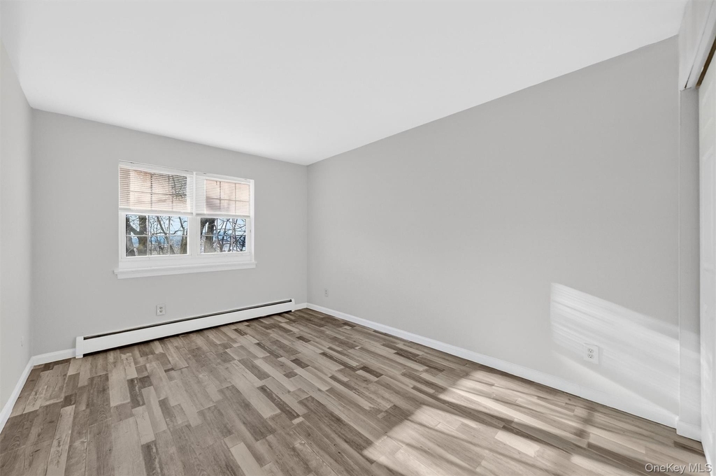 4 Colonial Road - Photo 10