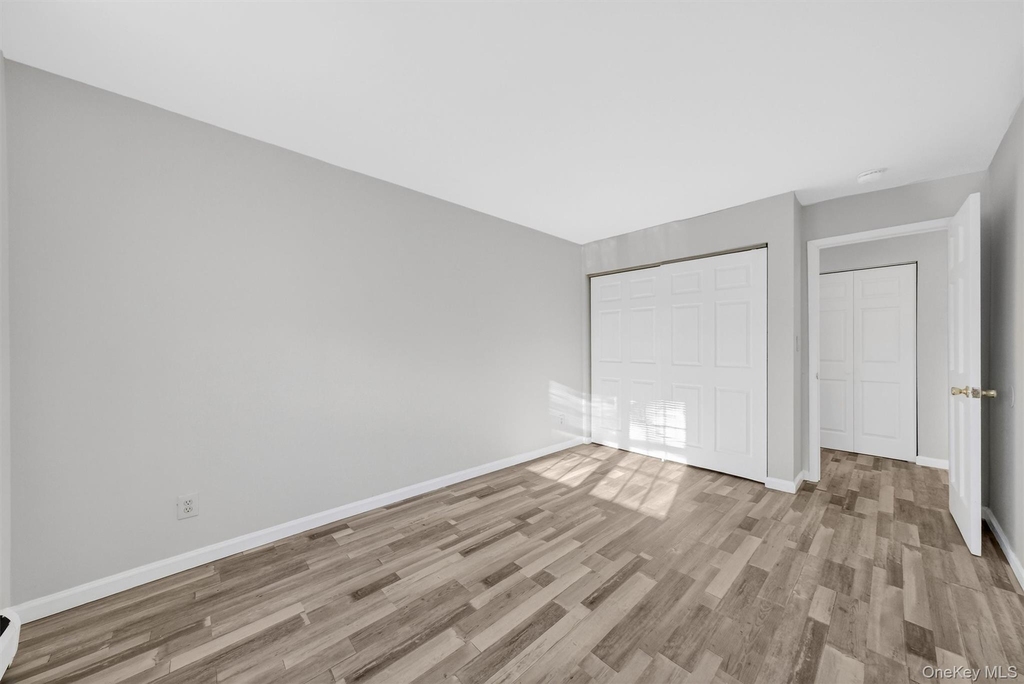 4 Colonial Road - Photo 11