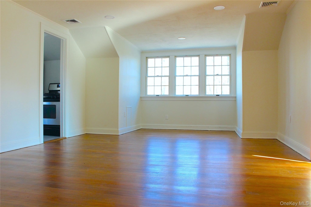 66 Scudder Place - Photo 3
