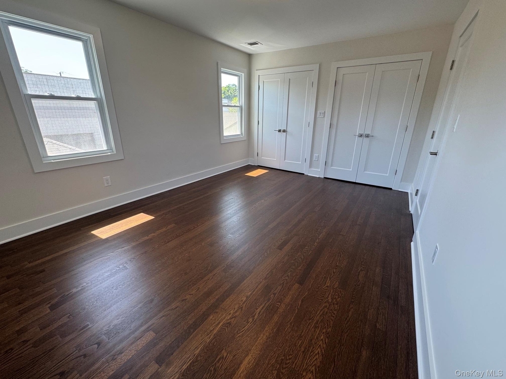 482 Fourth Avenue - Photo 3