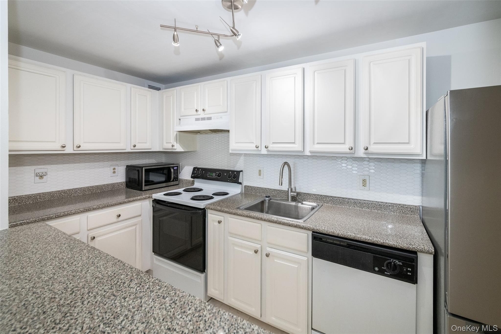 123 Mamaroneck Avenue - Photo 10