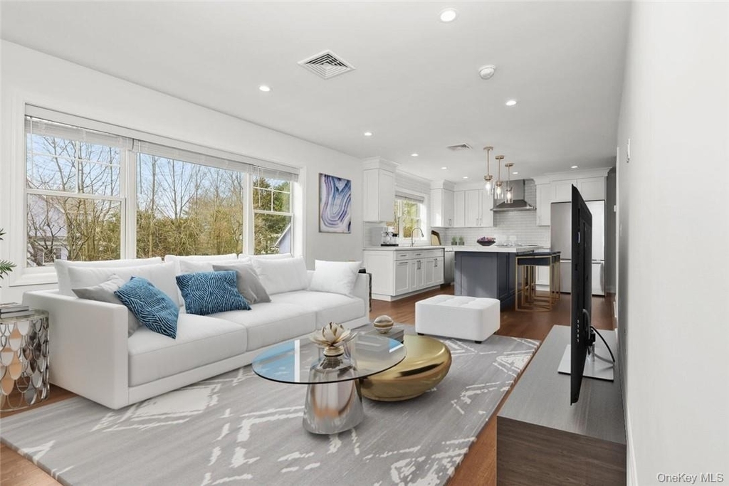 517 Walnut Street - Photo 1
