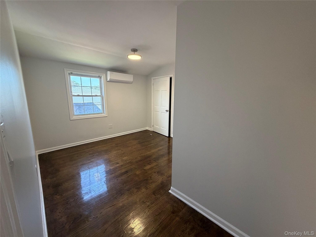 14302 222nd Street - Photo 7