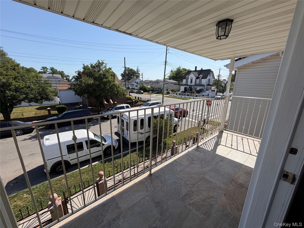 14302 222nd Street - Photo 2