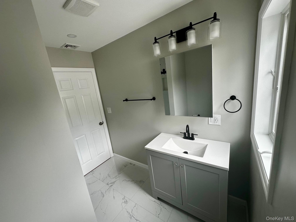 21 Batavia Place - Photo 14