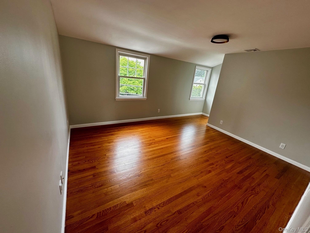 21 Batavia Place - Photo 19