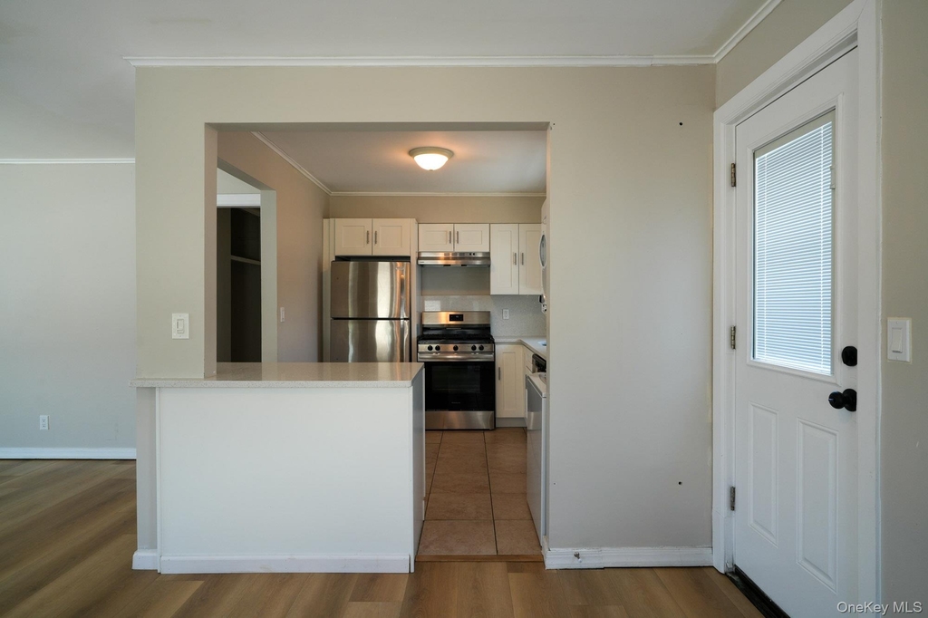 59 Troy Avenue - Photo 6