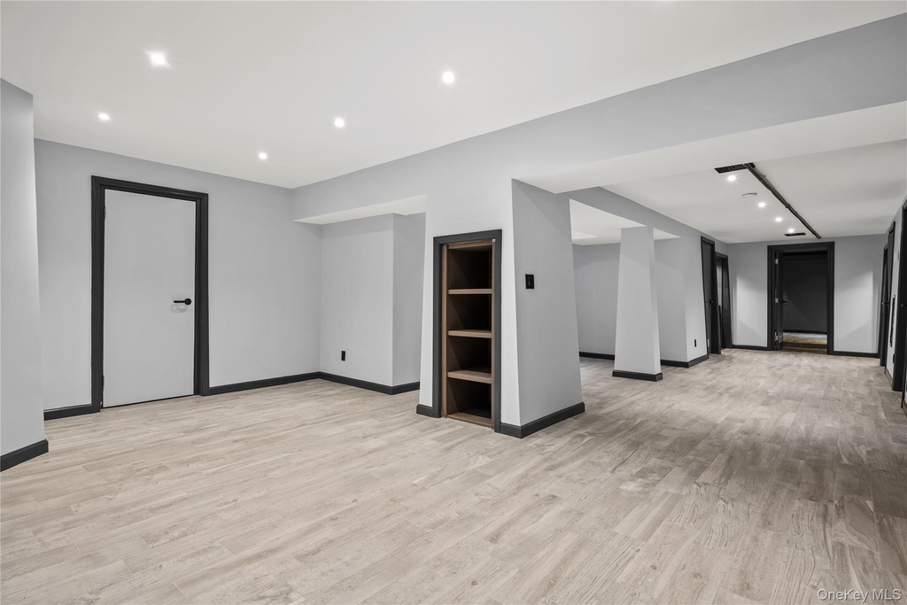 369 E Shore Road - Photo 27