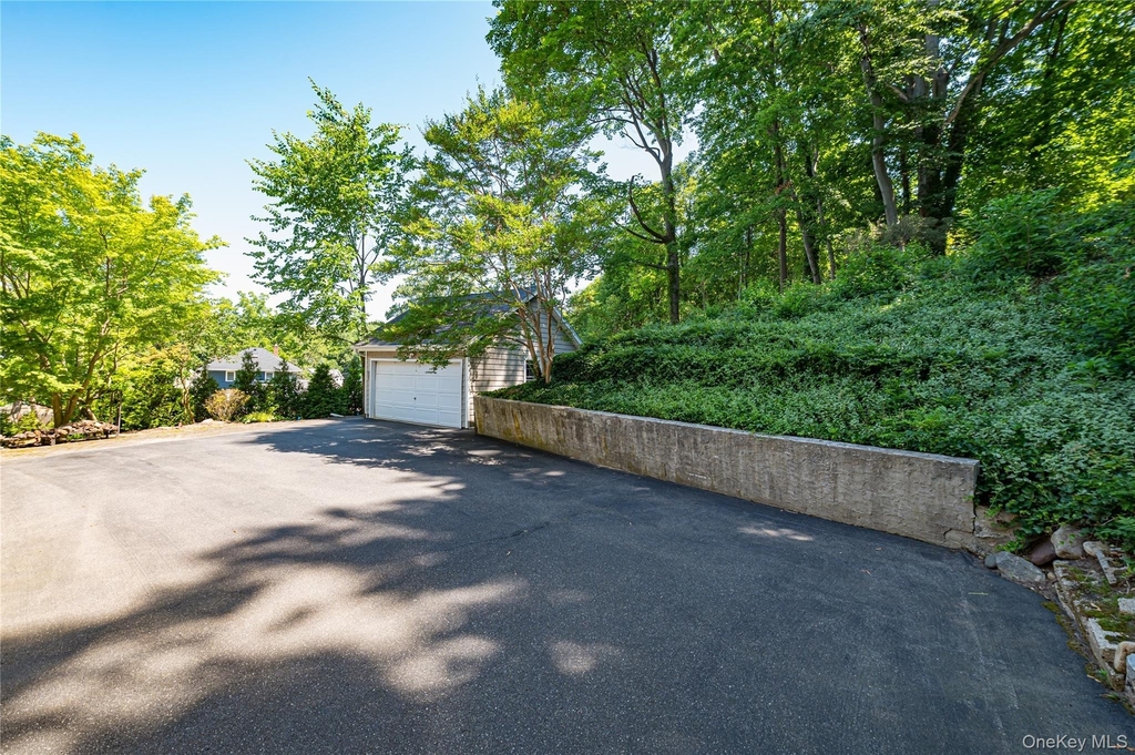 24 Soundview Road - Photo 19
