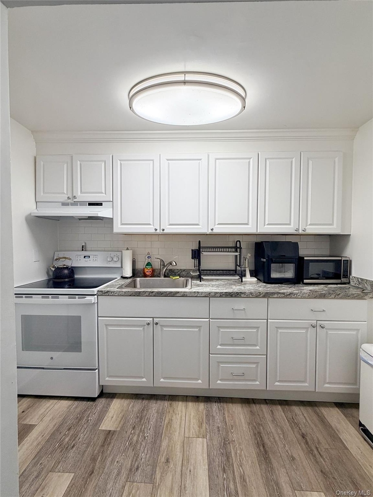 1143 E Main Street - Photo 2