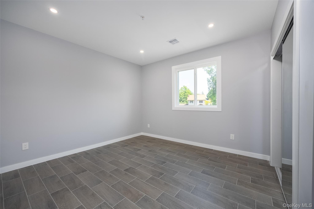 126 Innis Avenue - Photo 4