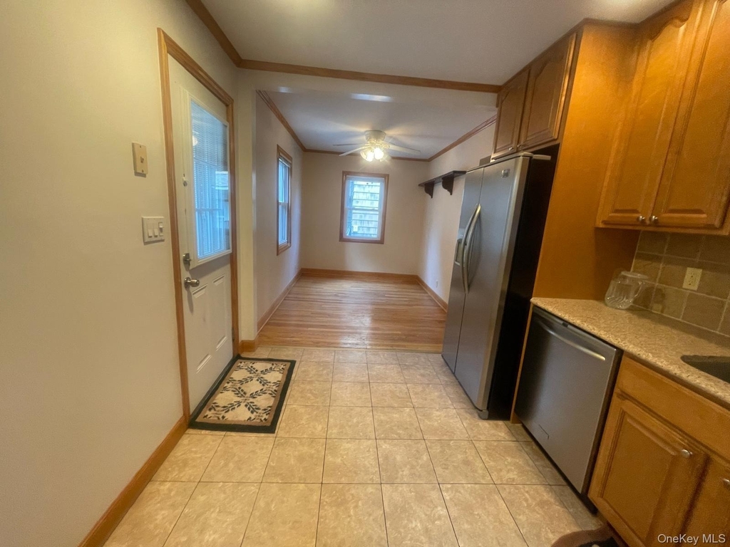 1760 Slocum Street - Photo 2