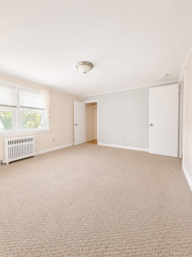 31 Maple Avenue - Photo 8