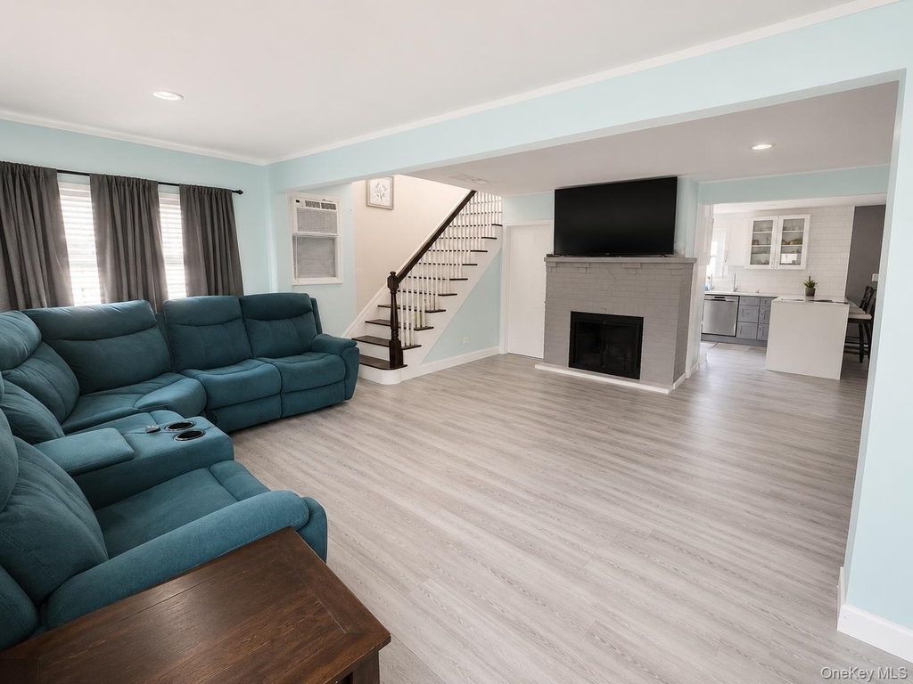 39 Chestnut Street - Photo 2