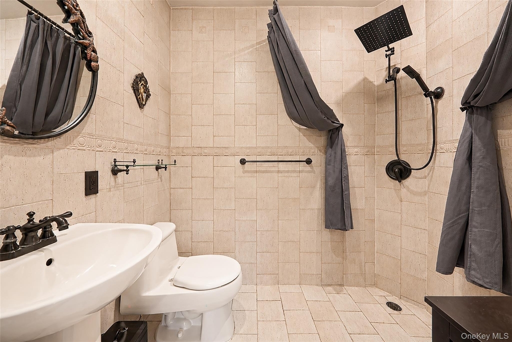 53 Mowbray Avenue - Photo 11