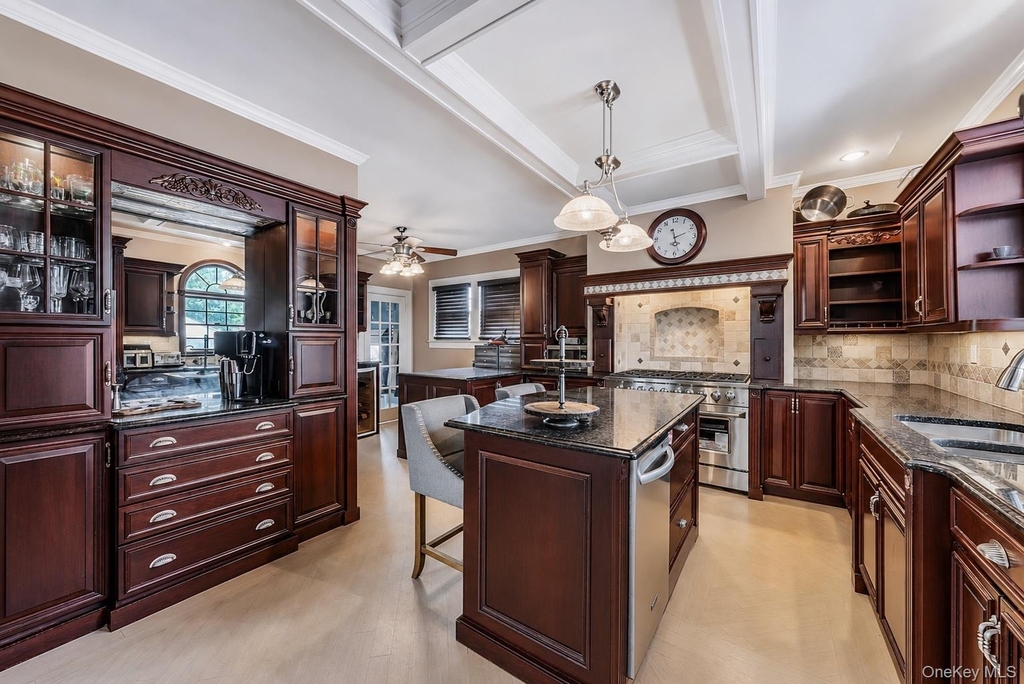 53 Mowbray Avenue - Photo 3