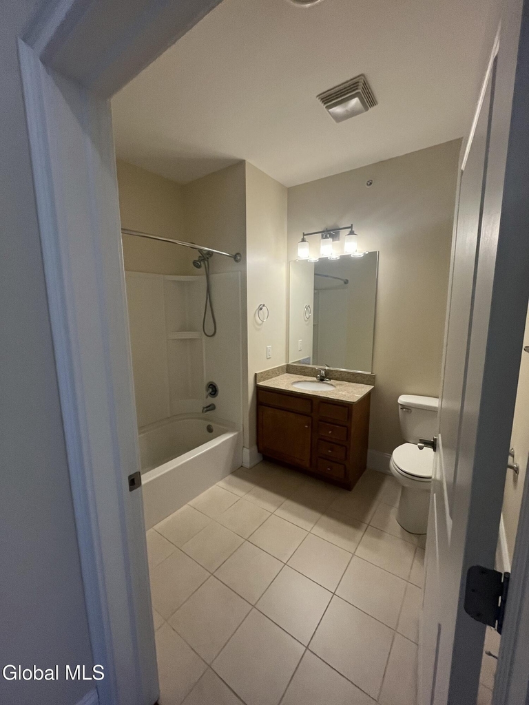 256 Broadway - Photo 8