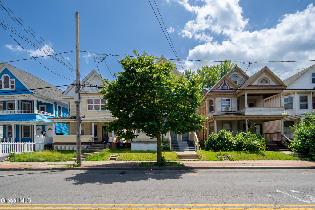 216 Delaware Avenue - Photo 1