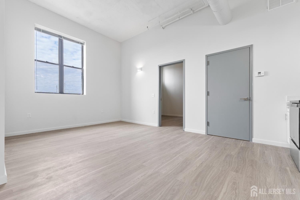 226 New Brunswick Avenue - Photo 5