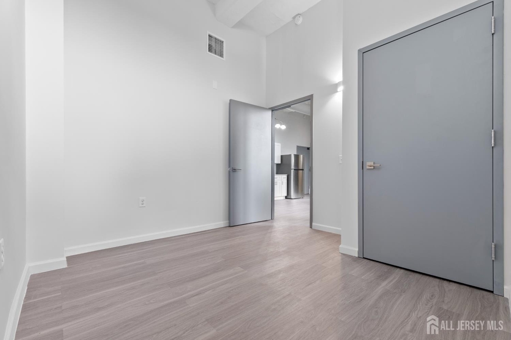 226 New Brunswick Avenue - Photo 1