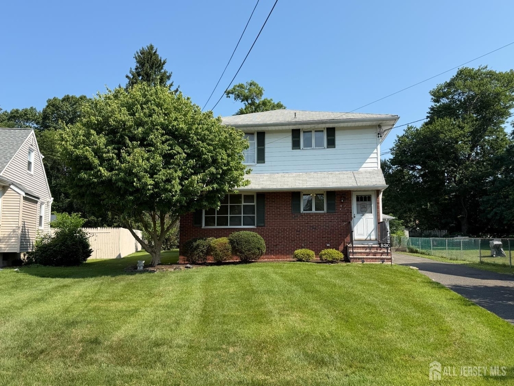 830 2nd Street - Photo 1