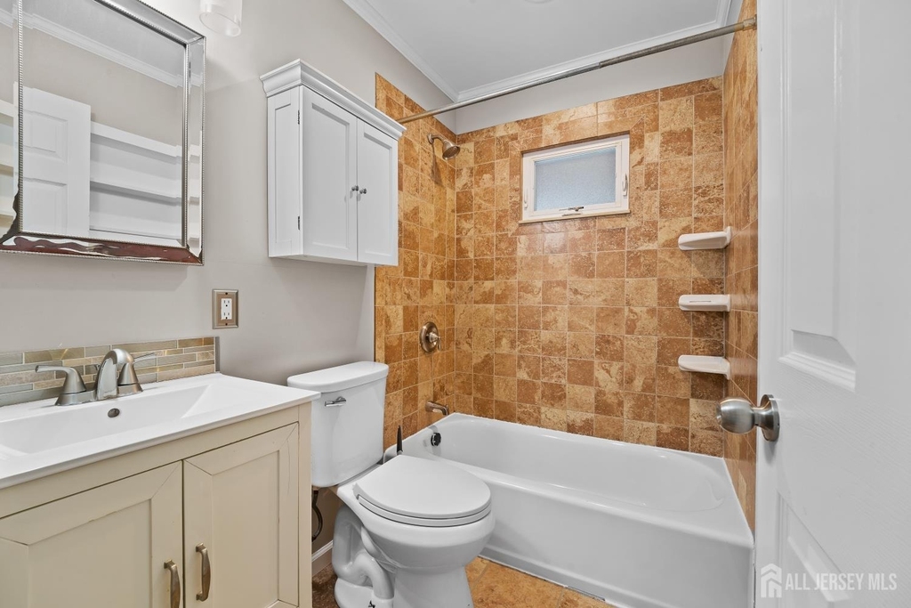 49 Louis Avenue - Photo 10