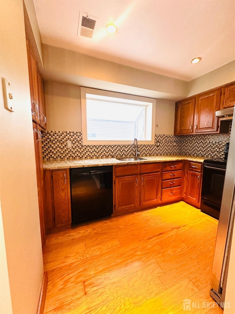 222 Long Meadow Road - Photo 8