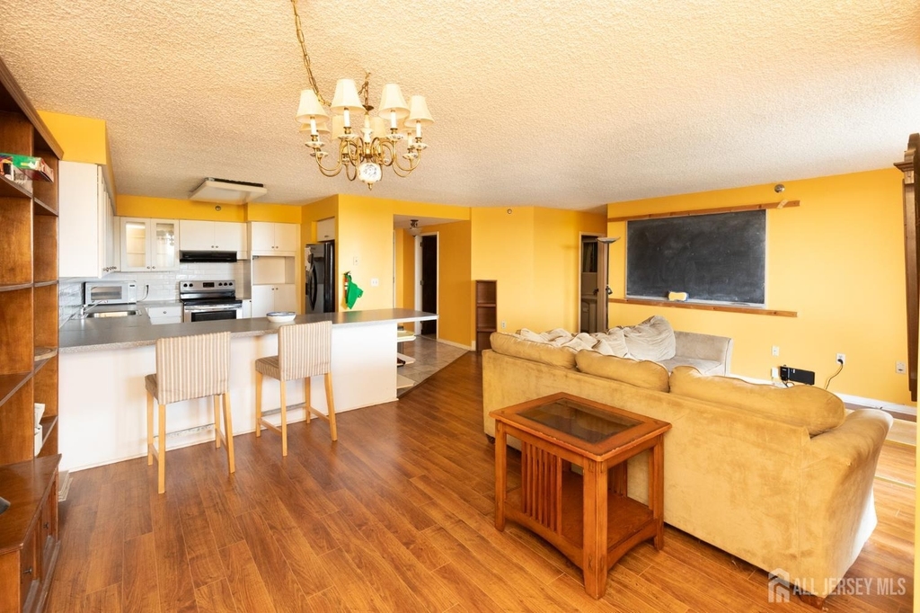 30 S Adelaide Avenue - Photo 13