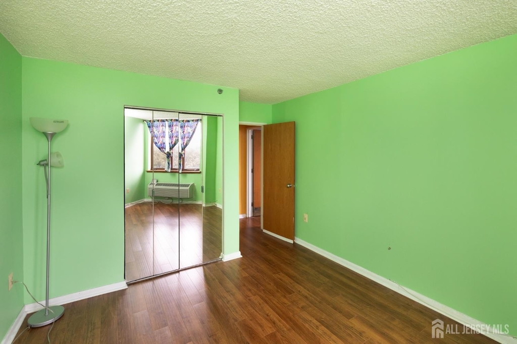 30 S Adelaide Avenue - Photo 18