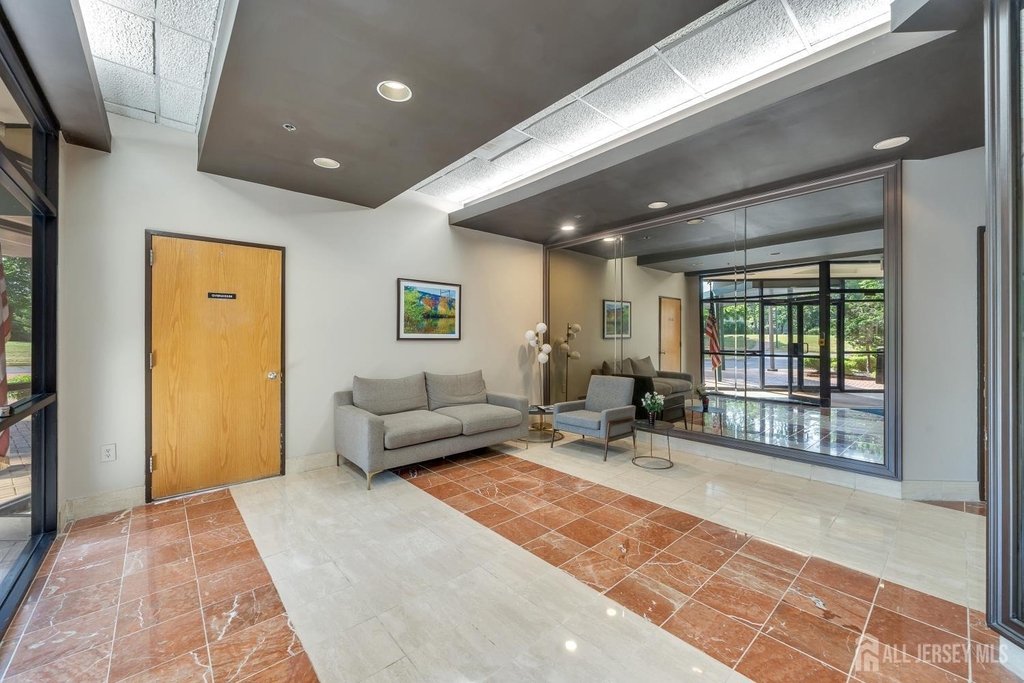 30 S Adelaide Avenue - Photo 4