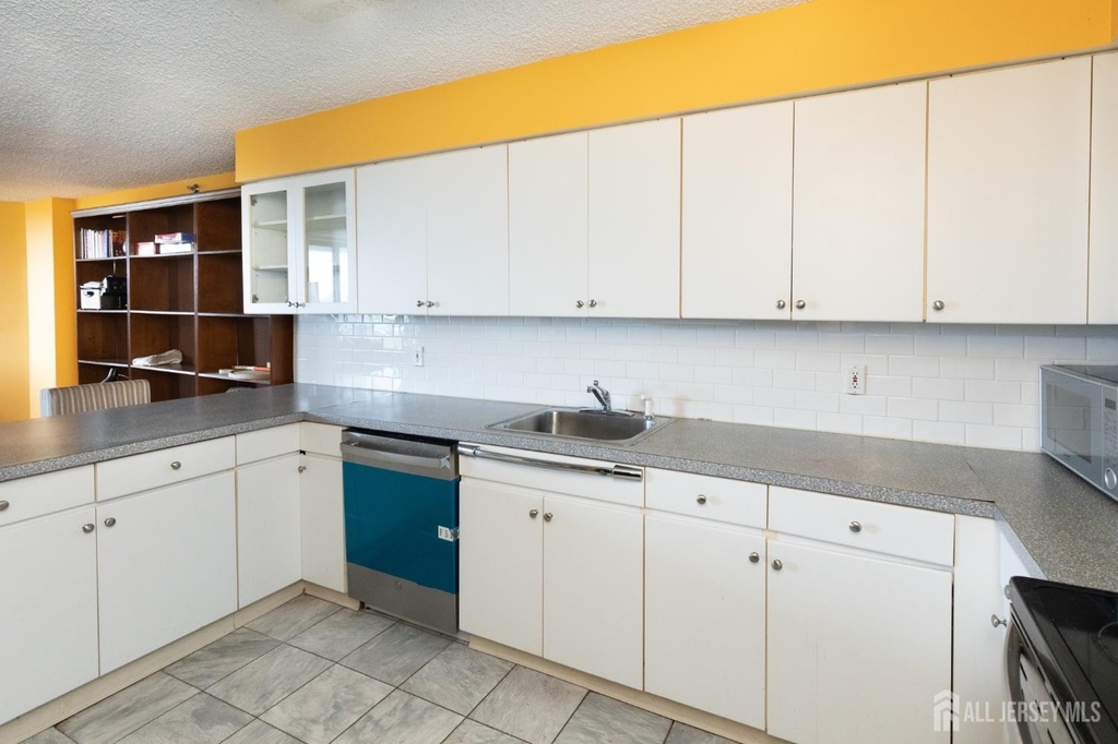 30 S Adelaide Avenue - Photo 11