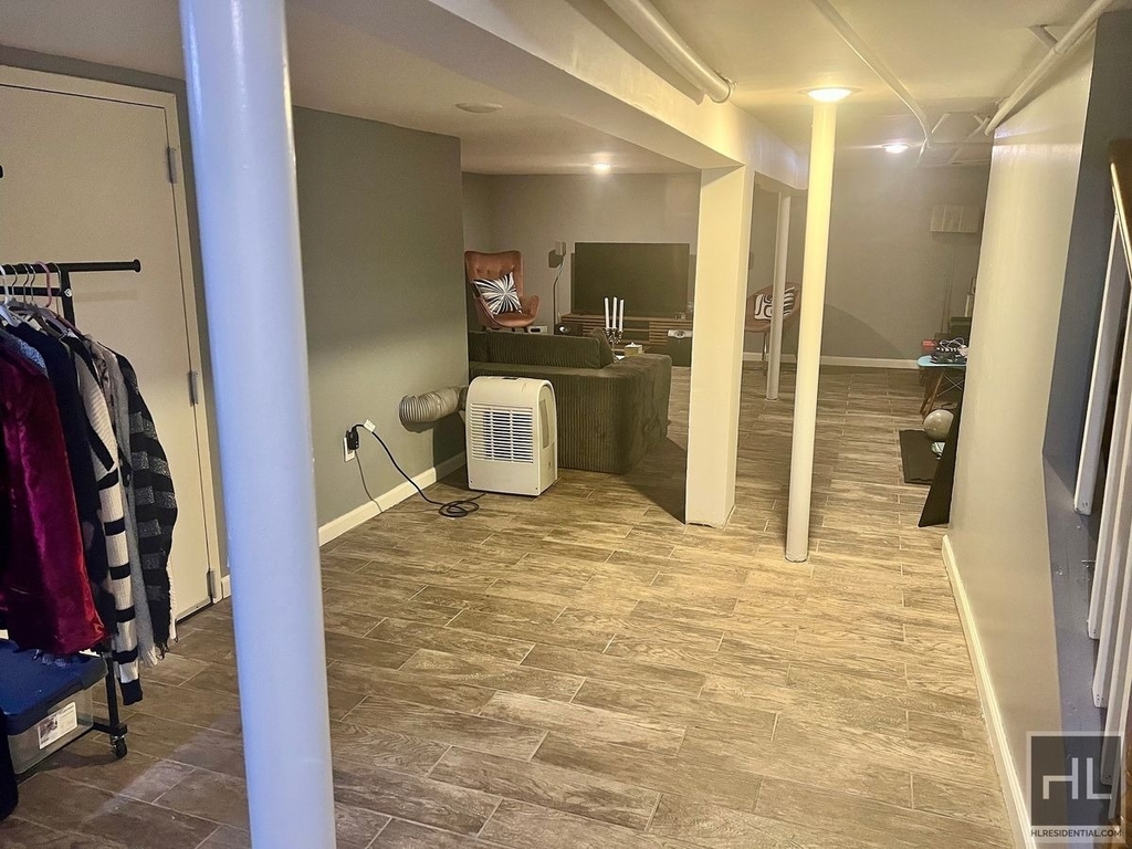 14 Covert Street - Photo 10