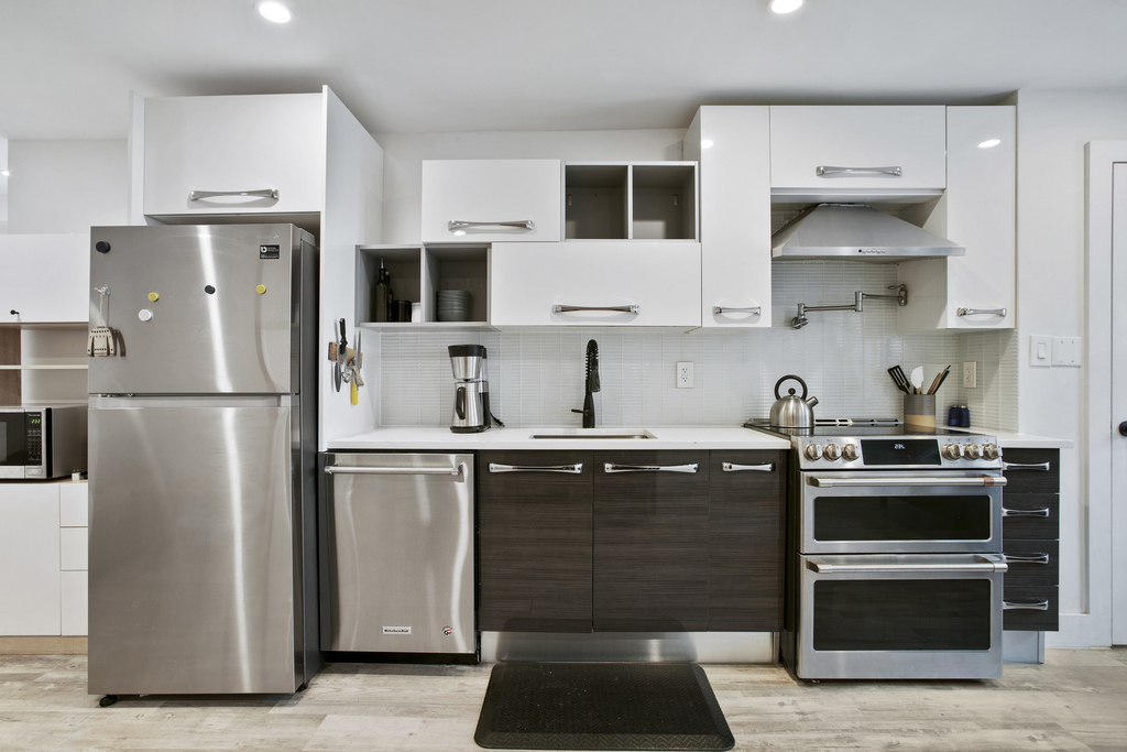 362 Hancock Street - Photo 1