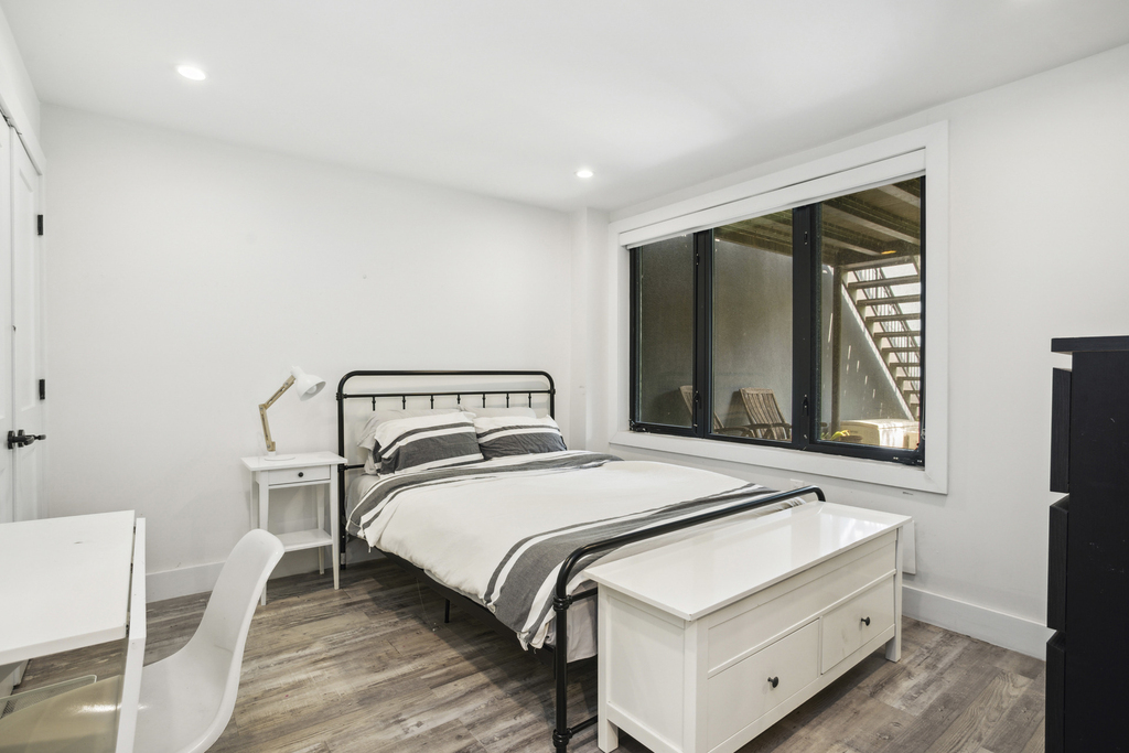 362 Hancock Street - Photo 2
