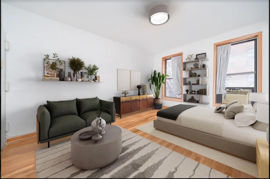 331 W 43rd Street - Photo 1