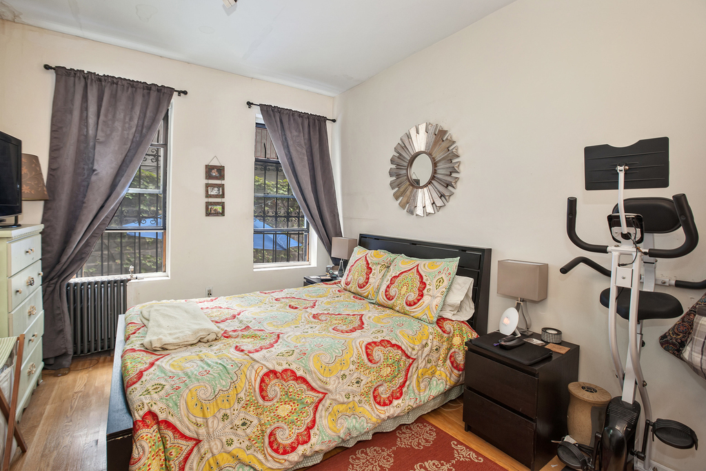 626 Lincoln Place - Photo 2