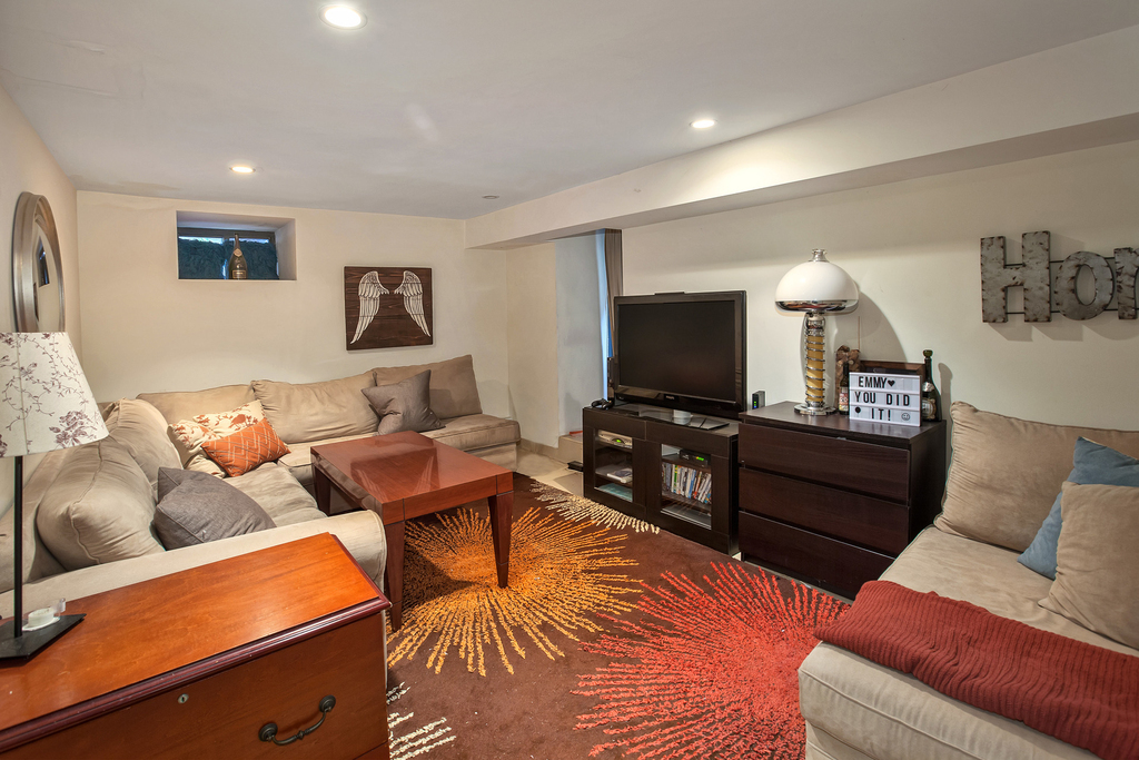 626 Lincoln Place - Photo 4