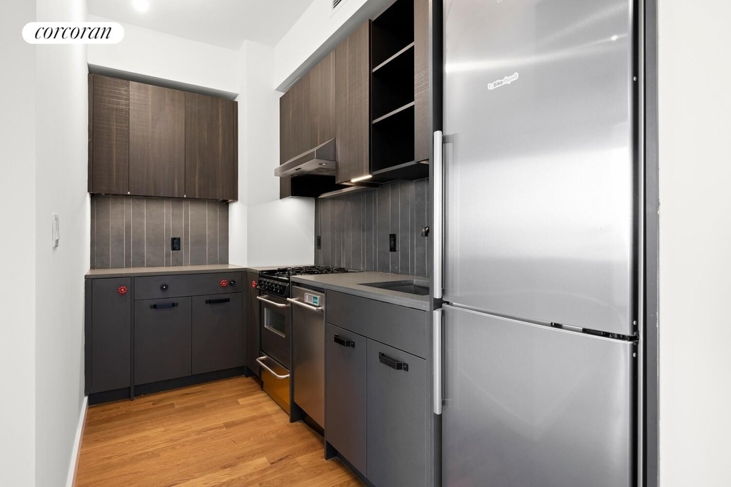 54 Noll Street - Photo 3