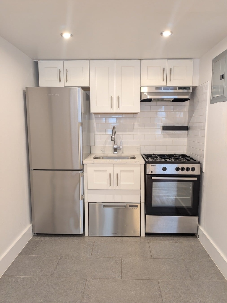 310 W 22nd Street - Photo 1