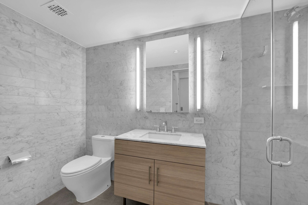 234 E 46th Street - Photo 4