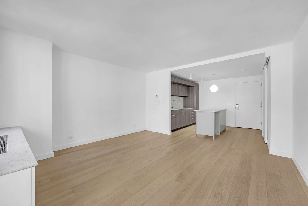 234 E 46th Street - Photo 1
