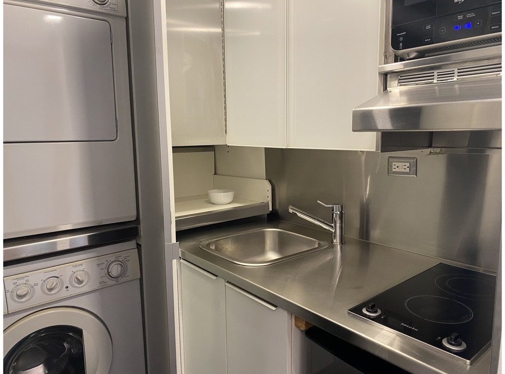 11 E 128th Street - Photo 4