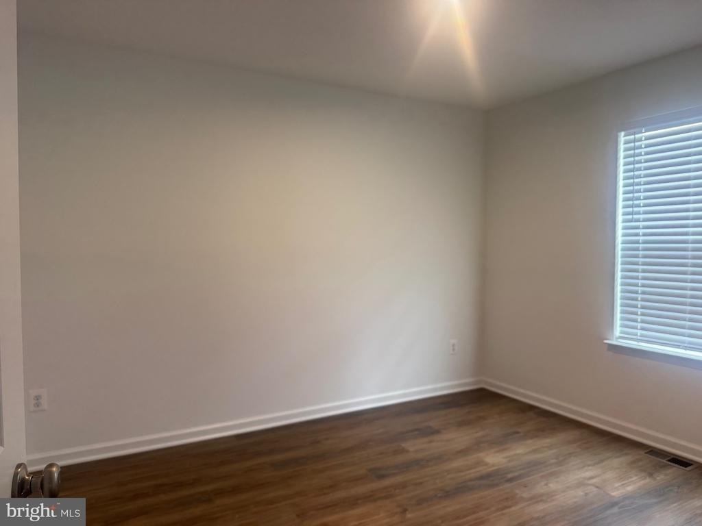 151 Capulet Court - Photo 5